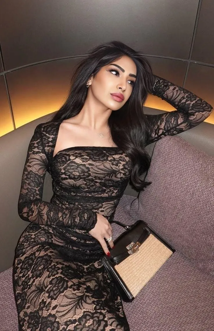 escorts service in Agra